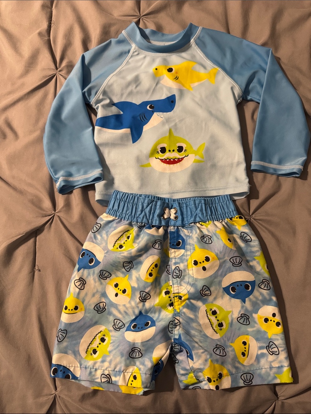 Nickelodeon Light Blue, Yellow & Blue Baby Shark Swim Set